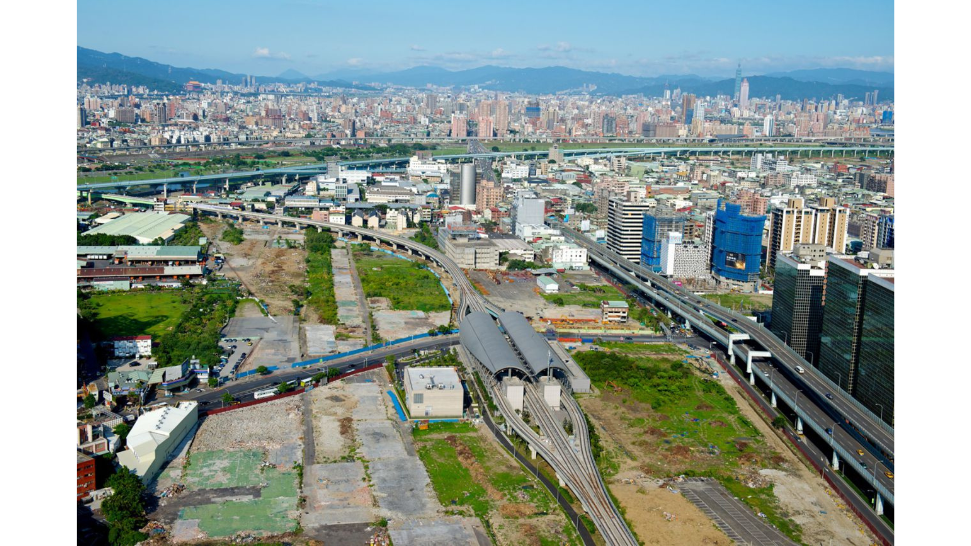 圖四 周邊機捷A3 新北產業園區站 (出處:交通部鐵道局)